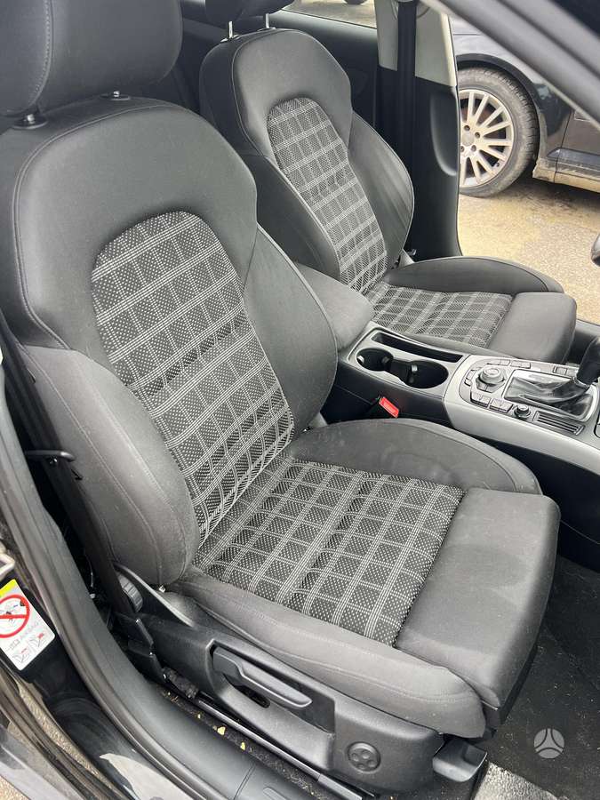 Audi A4 2011 — photo 10