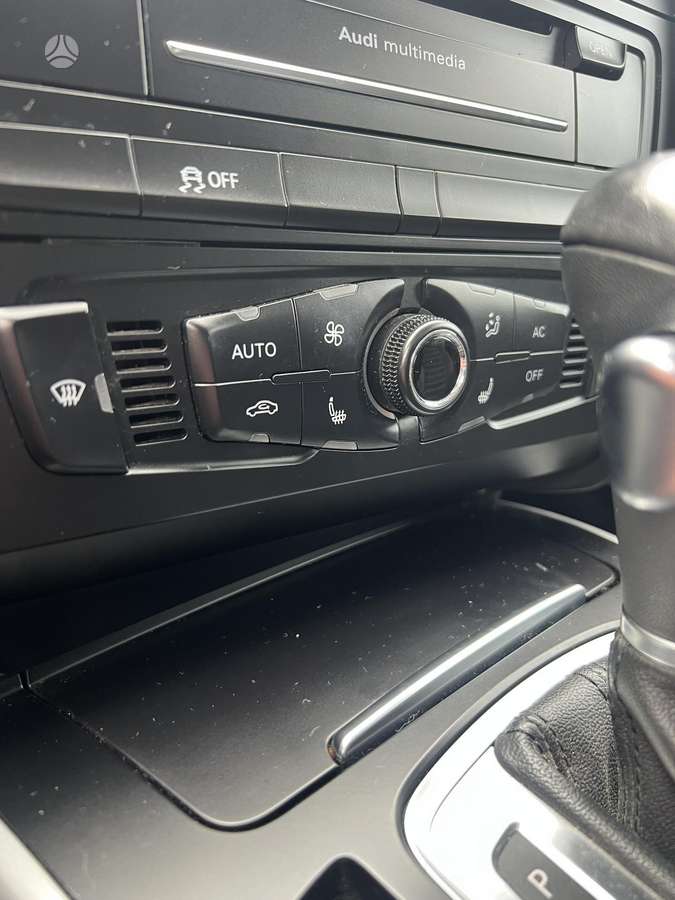 Audi A4 2011 — photo 15