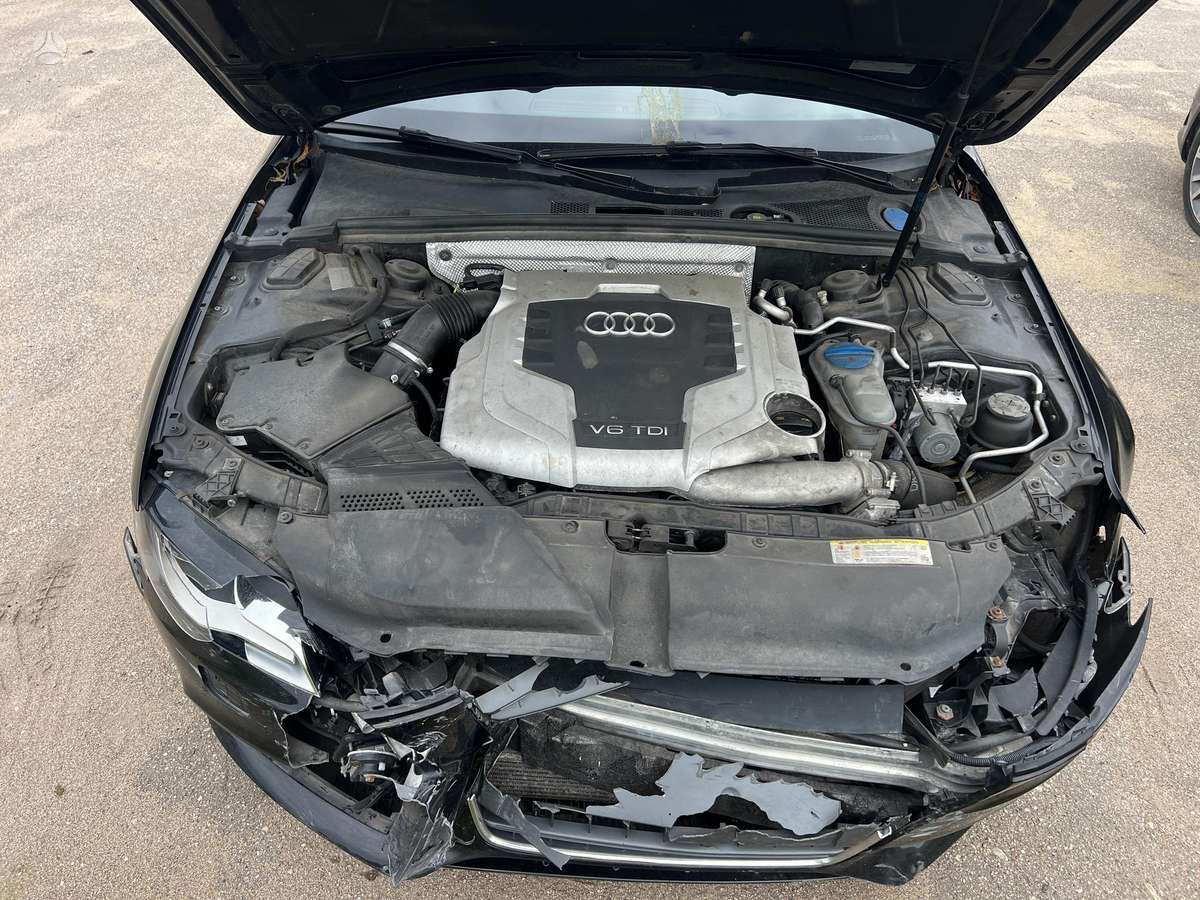 Audi A4 2011 — photo 6
