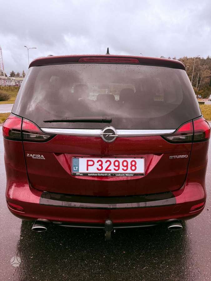 Opel Zafira 2012 — фото 10