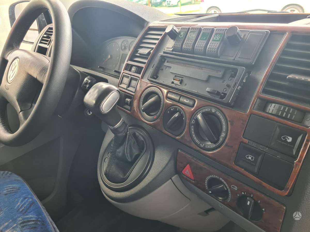 Volkswagen Transporter 2006 — photo 10