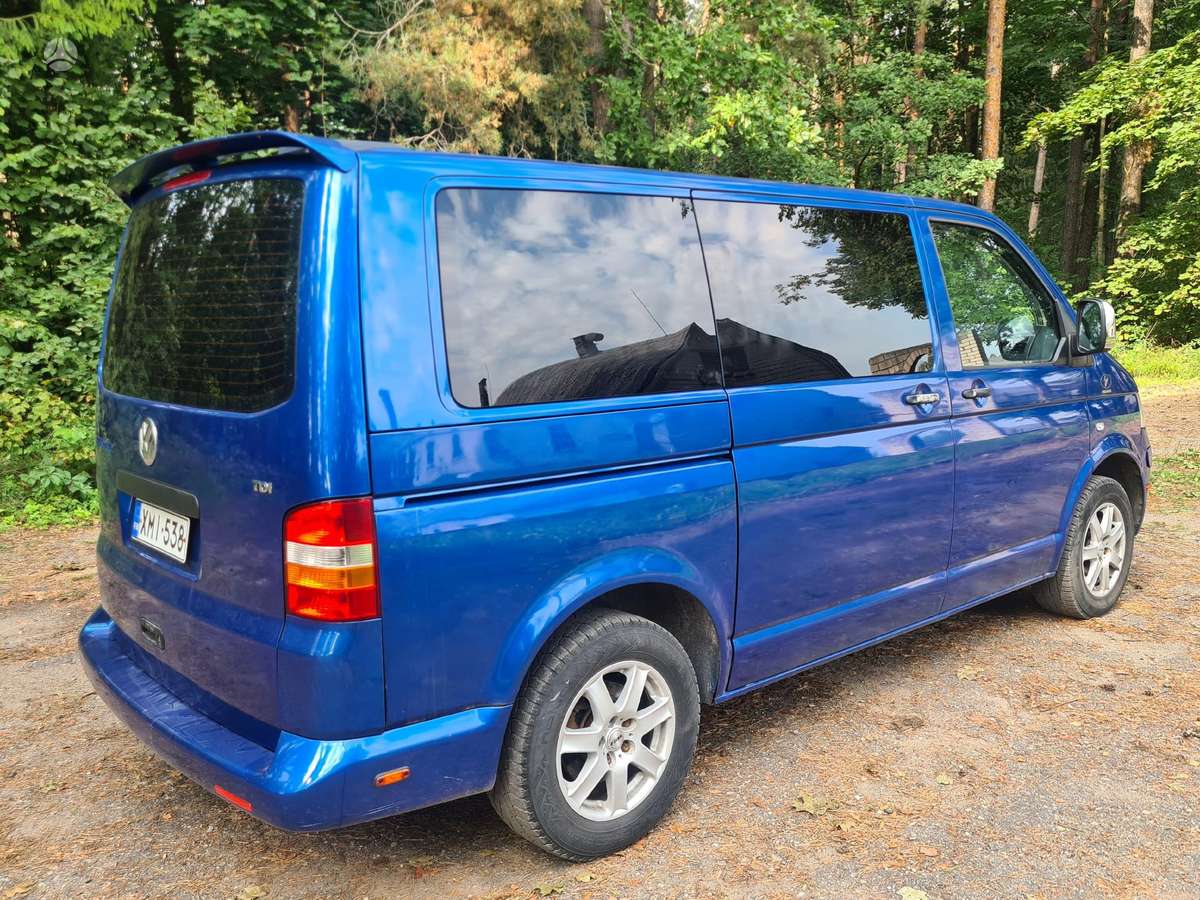 Volkswagen Transporter 2006 — interior