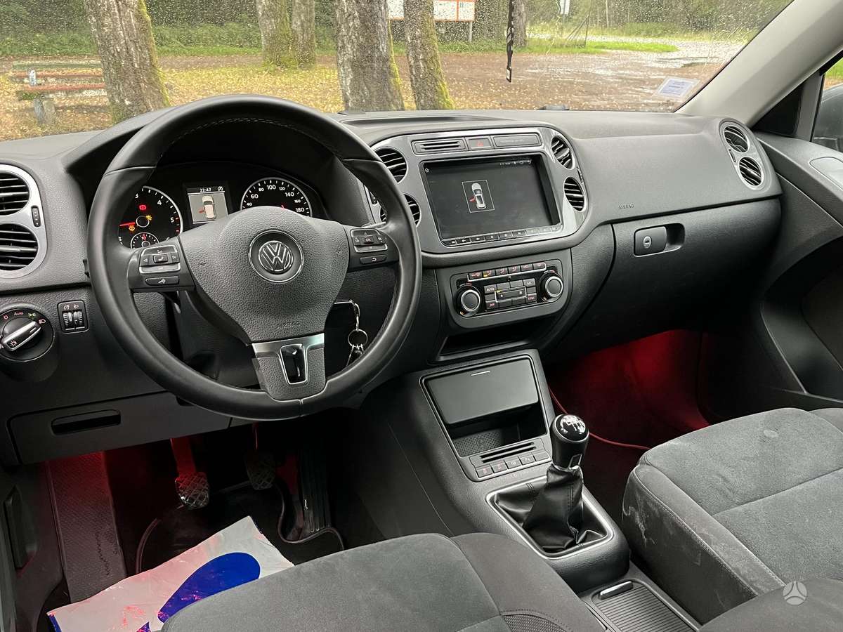 Volkswagen Tiguan 2012 — photo 15