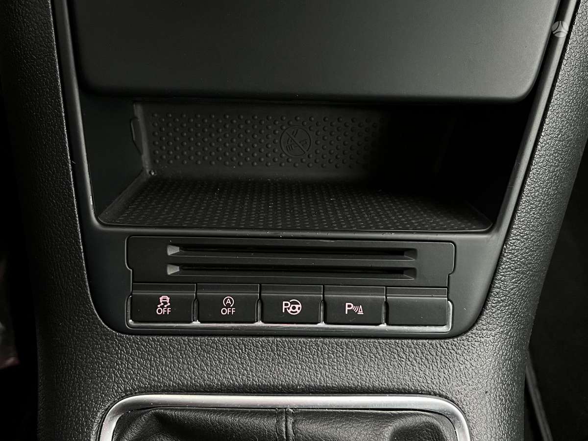 Volkswagen Tiguan 2012 — photo 23