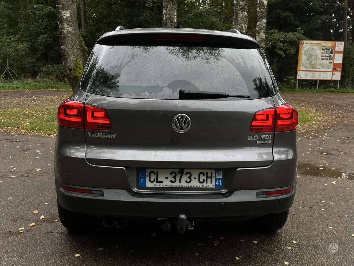 Volkswagen Tiguan 2012 — engine 1968 cm³, 140 HP (103kW)