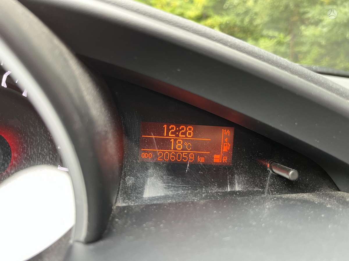 Toyota Verso 2015 — photo 12