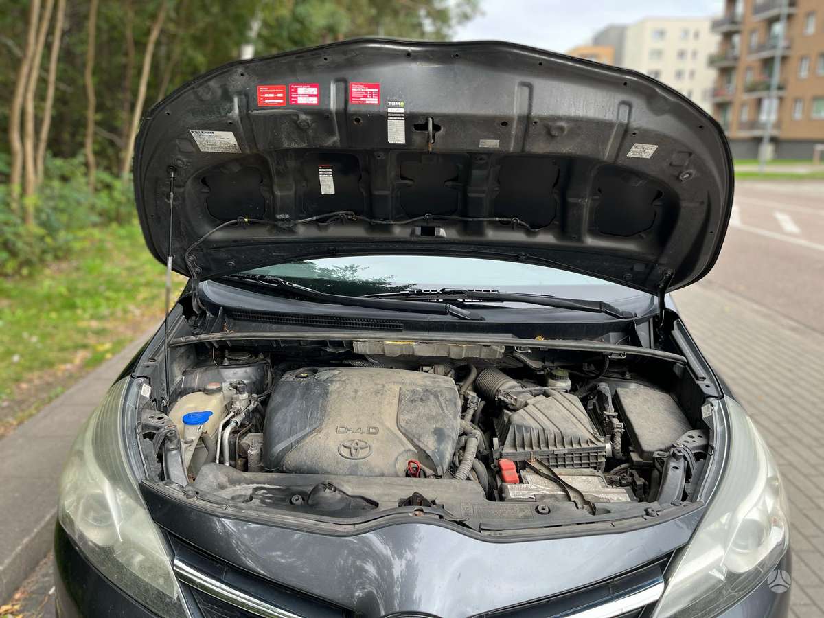 Toyota Verso 2015 — photo 20