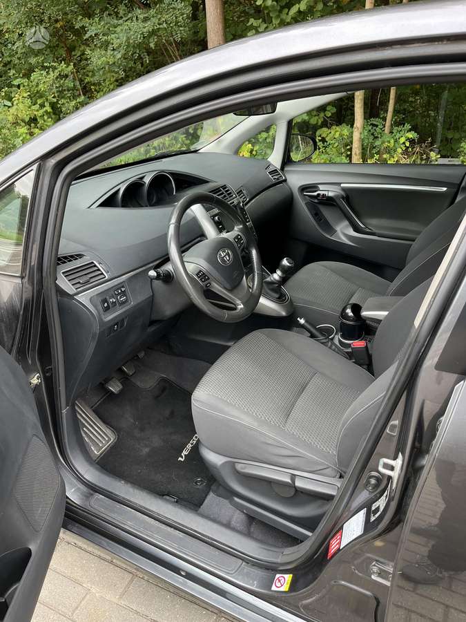 Toyota Verso 2015 — photo 21