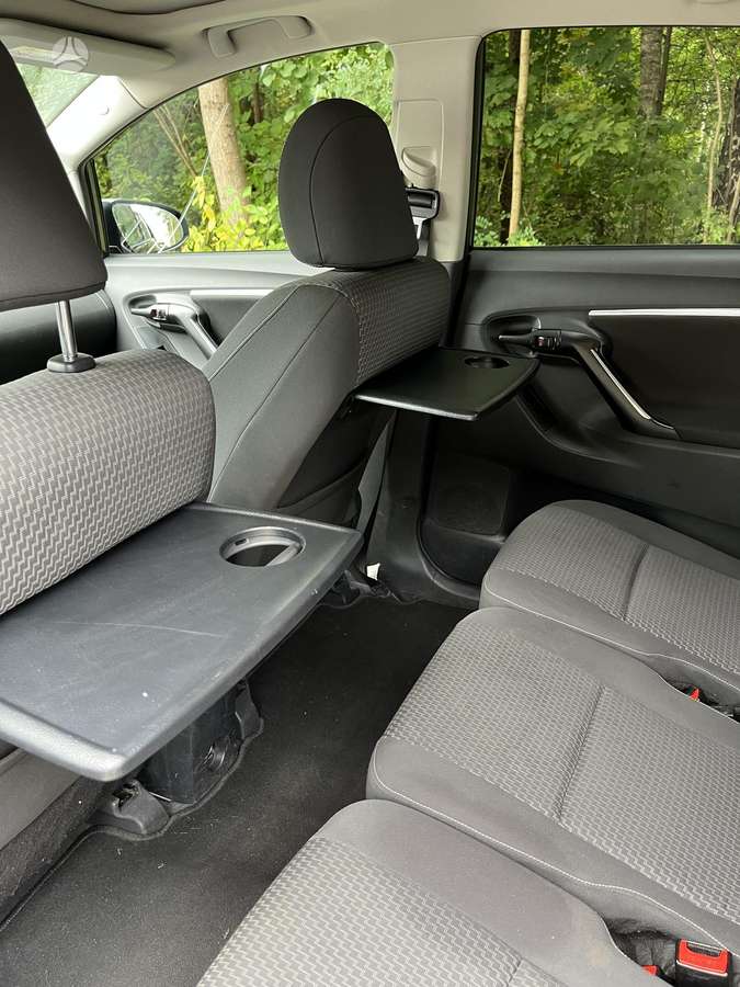 Toyota Verso 2015 — photo 25