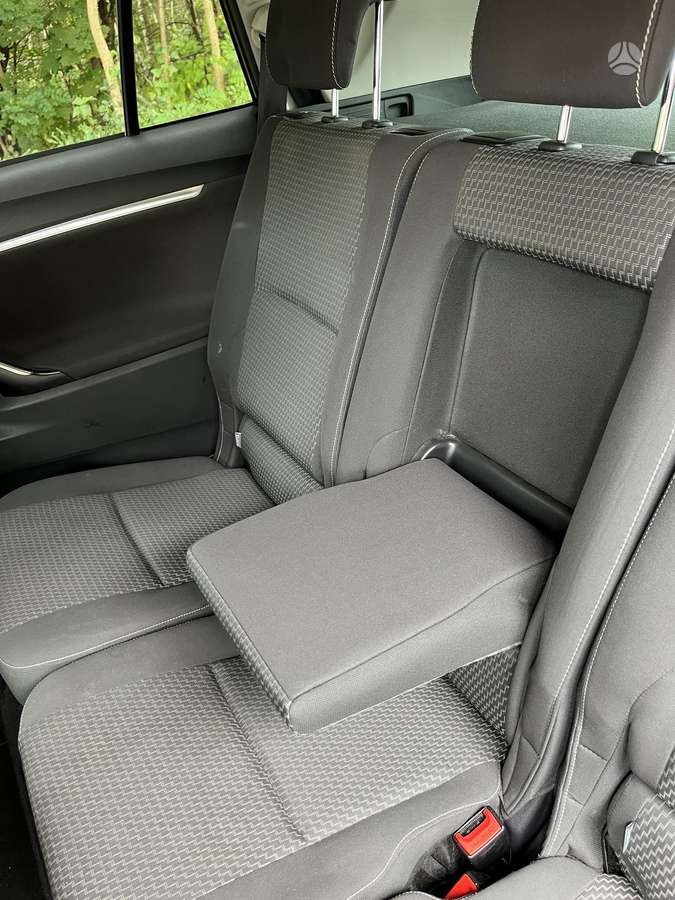 Toyota Verso 2015 — photo 27