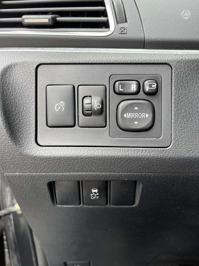 Toyota Verso 2015 — photo 9