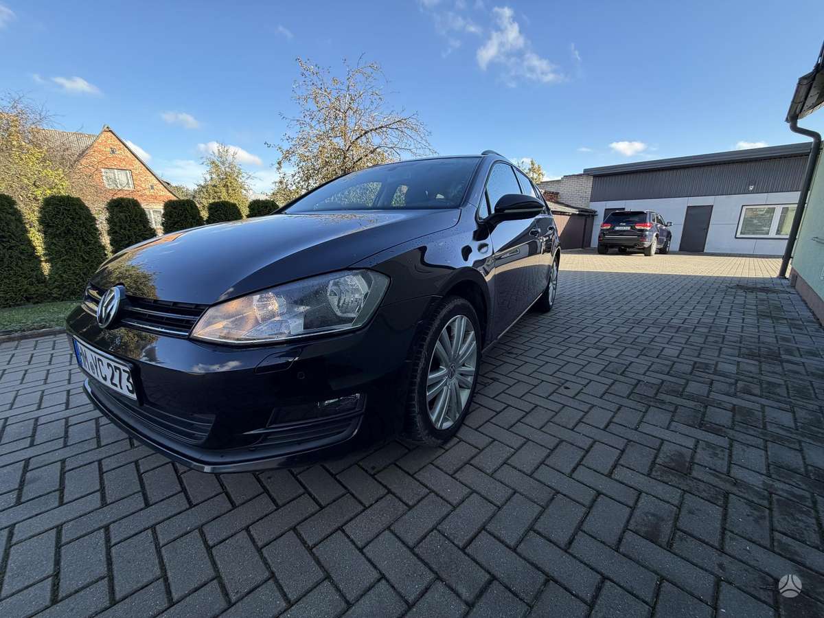 Volkswagen Golf 2014 — rear view