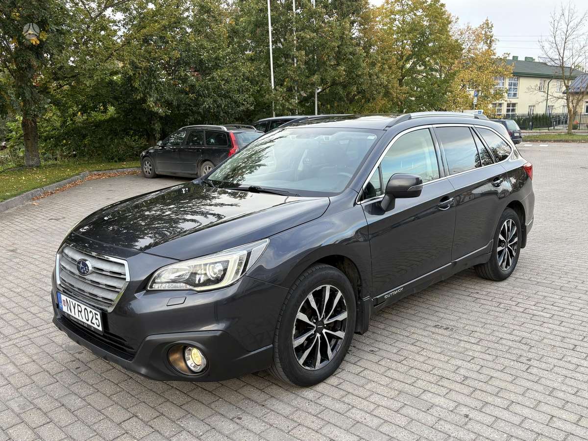 Subaru Outback 2015 — вигляд ззаду