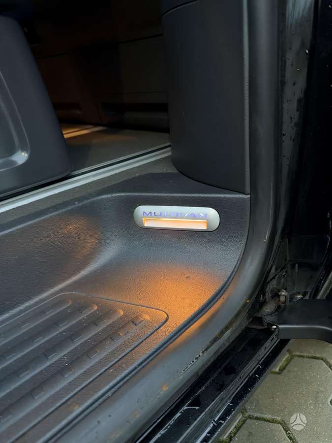 Volkswagen Multivan 2007 — photo 11