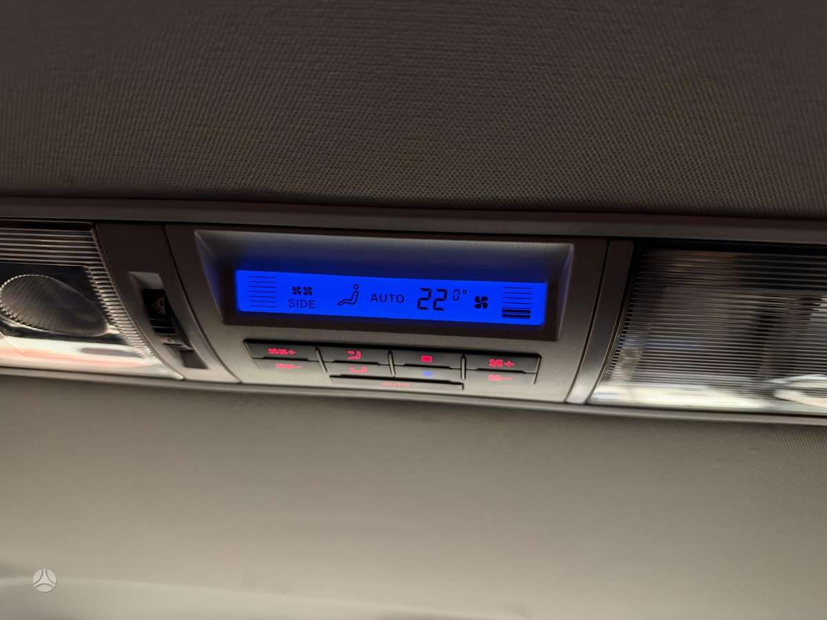 Volkswagen Multivan 2007 — photo 12