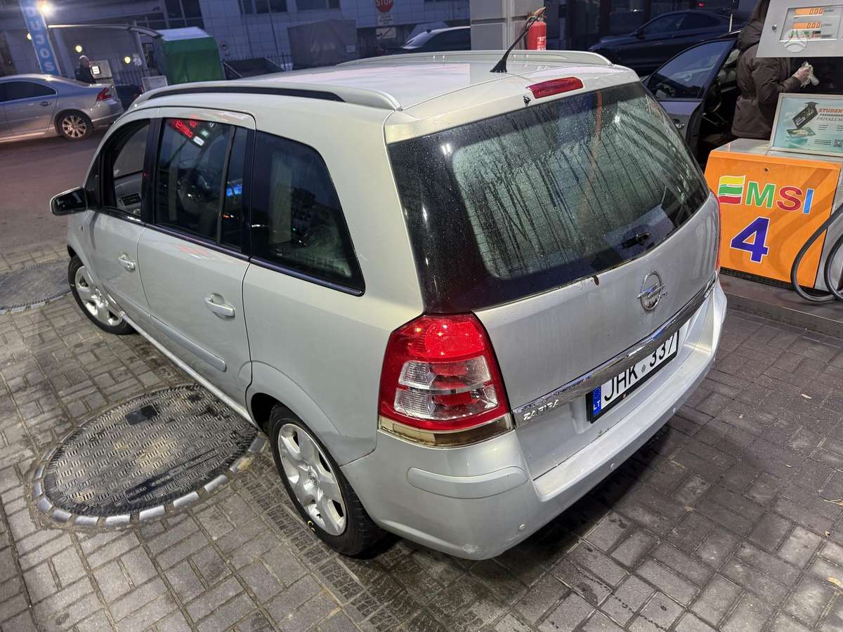 Opel Zafira 2006 — interior