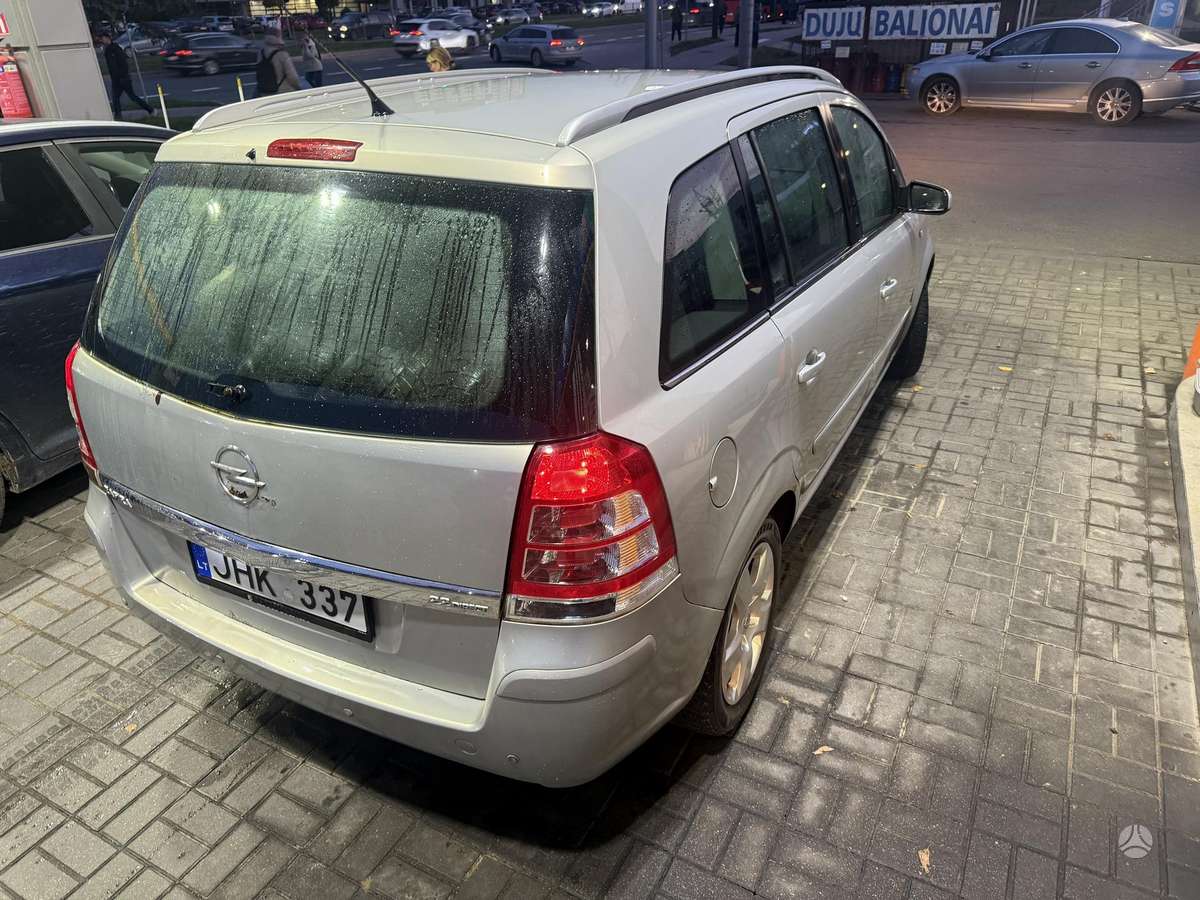 Opel Zafira 2006 — engine 2198 cm³, 147 HP (108kW)
