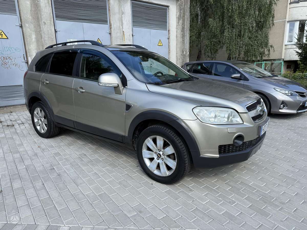 Chevrolet Captiva 2007 — вигляд ззаду