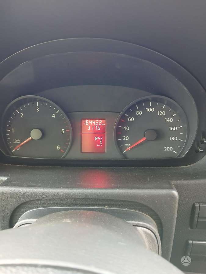 Volkswagen Crafter 2012 — салон