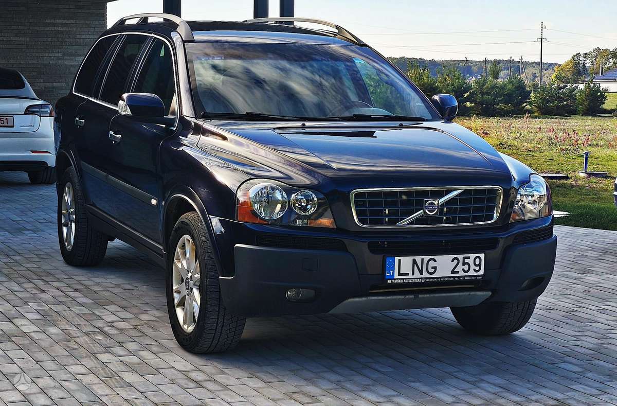 Volvo XC90 2005 — двигун 2401 cm³, 185 HP (136kW)