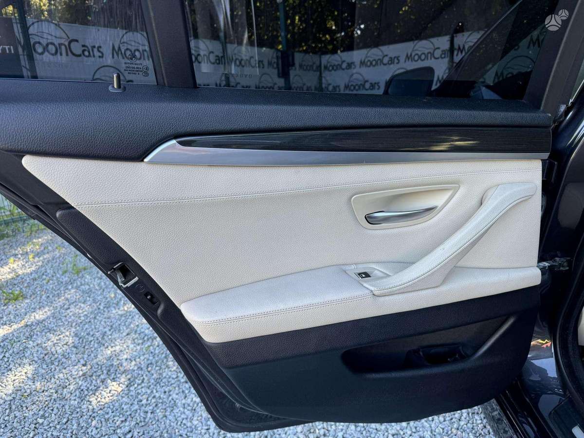 BMW 530 2012 — photo 13