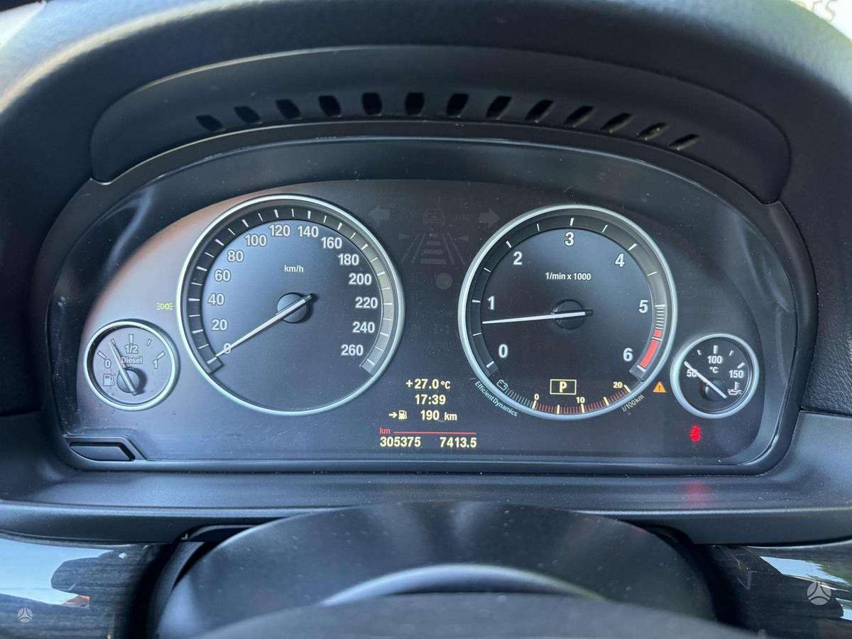 BMW 530 2012 — photo 23