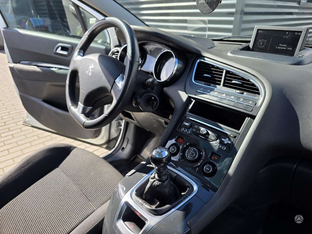 Peugeot 5008 2015 — фото 15