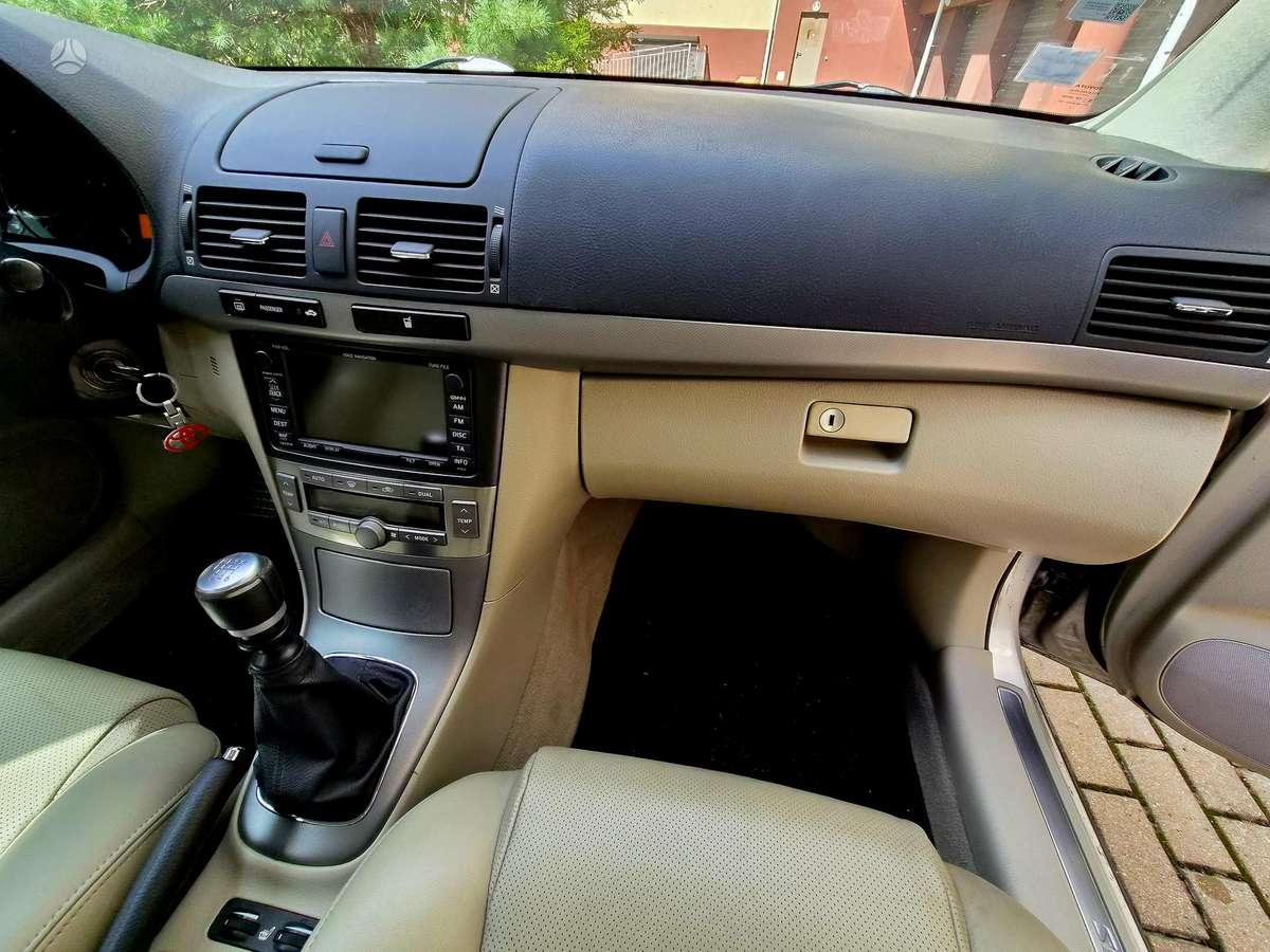 Toyota Avensis 2008 — photo 10