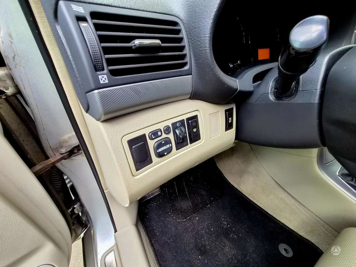 Toyota Avensis 2008 — photo 16