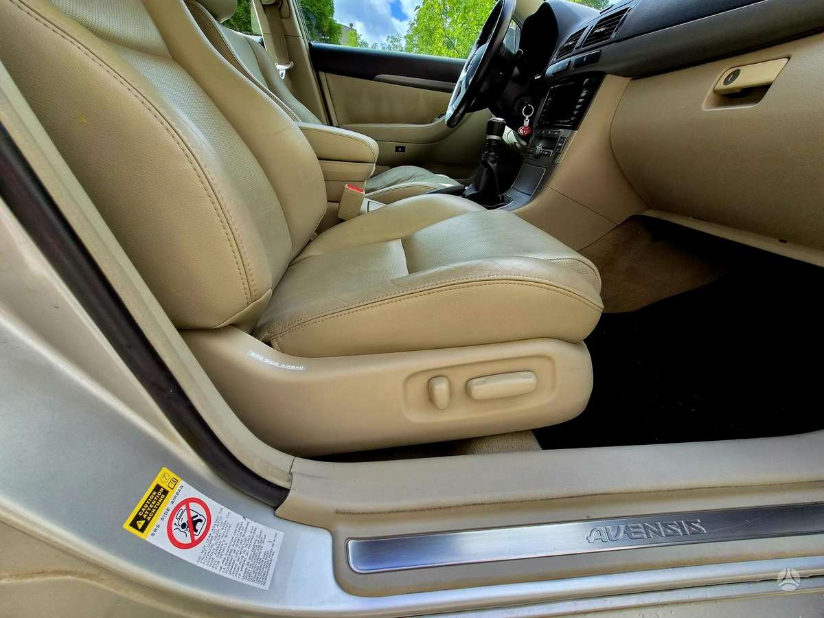 Toyota Avensis 2008 — photo 19