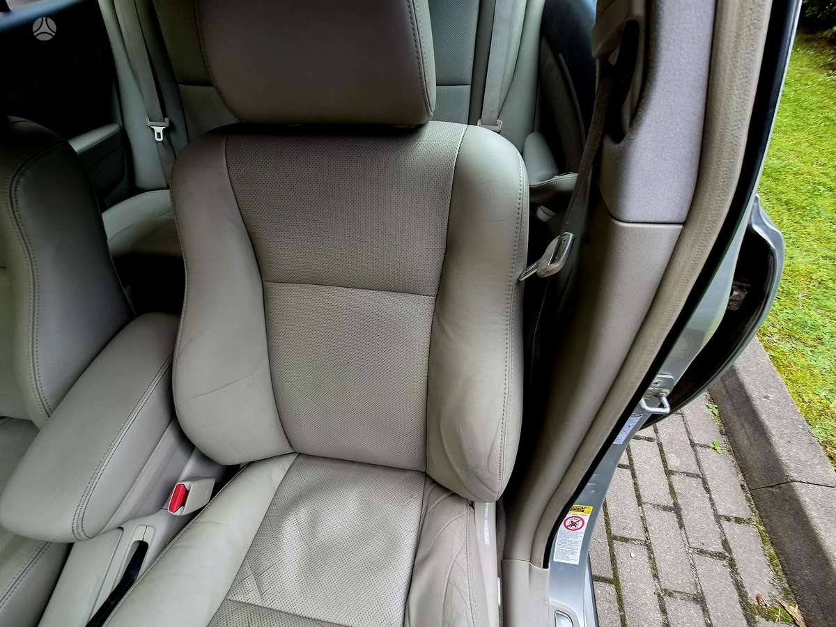 Toyota Avensis 2008 — photo 19