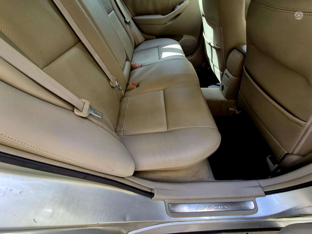 Toyota Avensis 2008 — photo 23