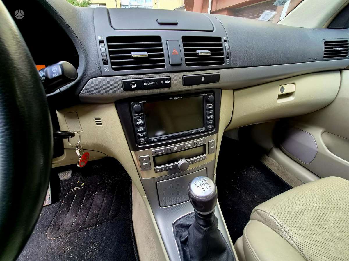 Toyota Avensis 2008 — photo 9
