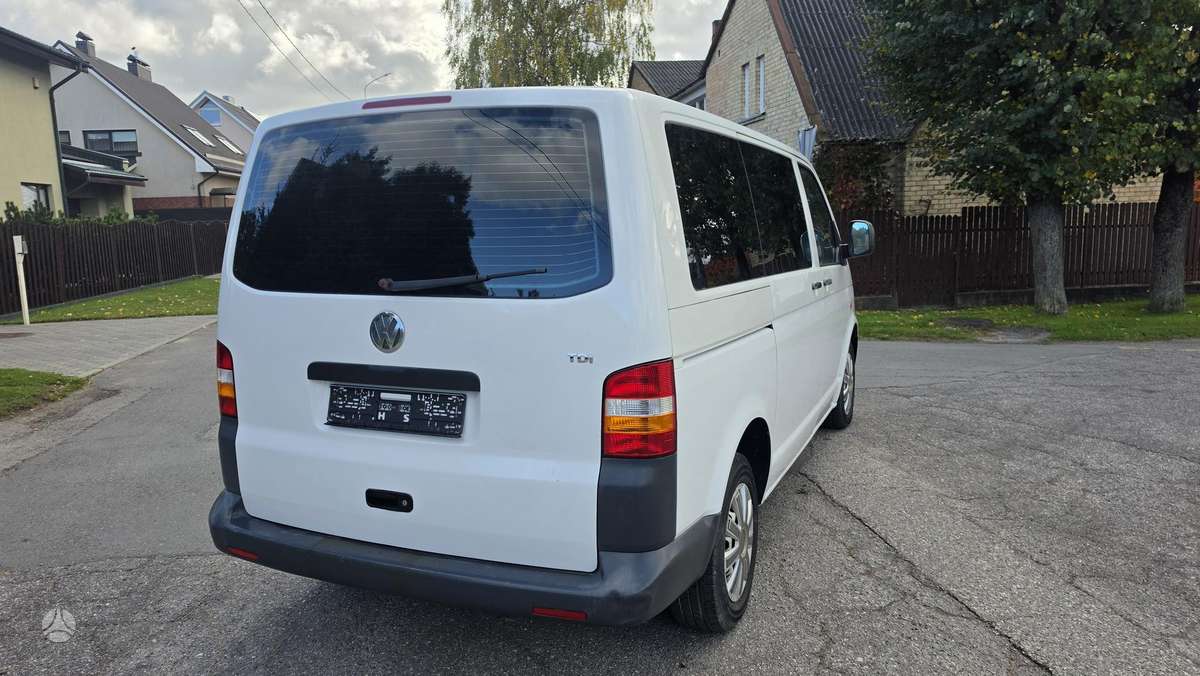 Volkswagen Transporter 2008 — photo 11