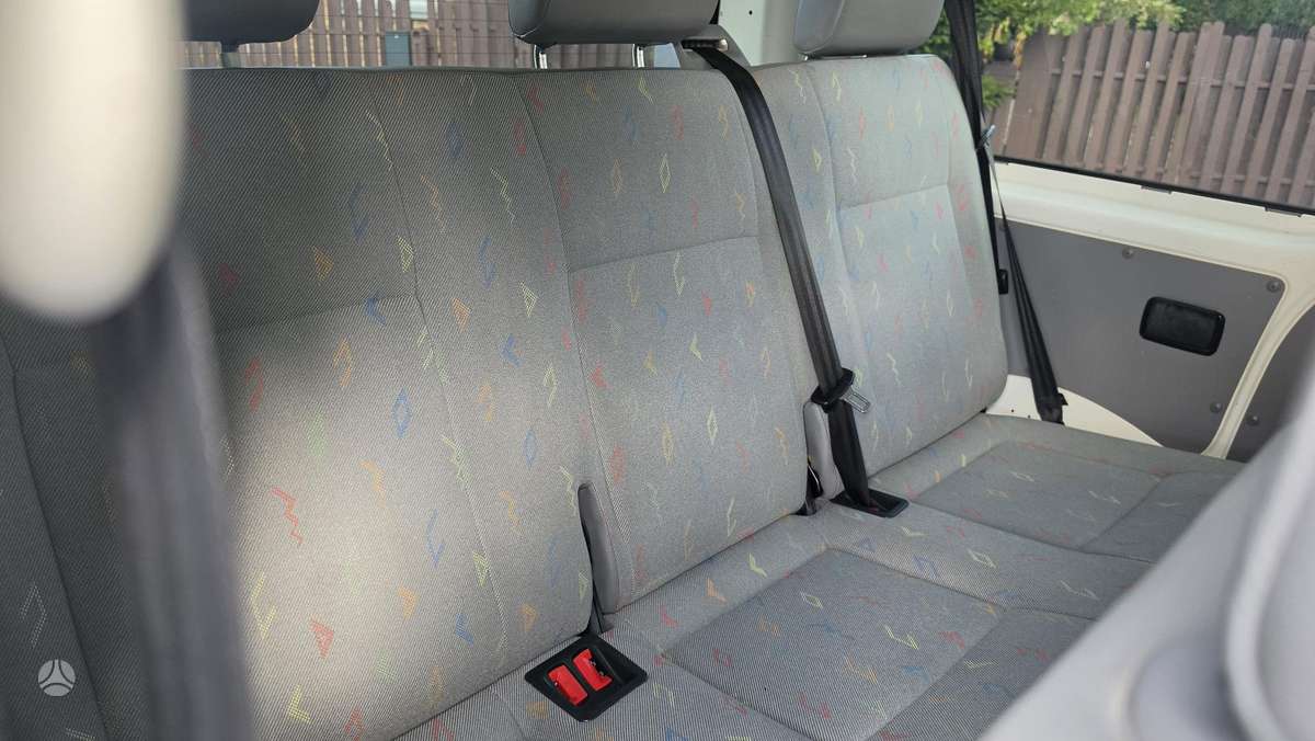 Volkswagen Transporter 2008 — photo 13