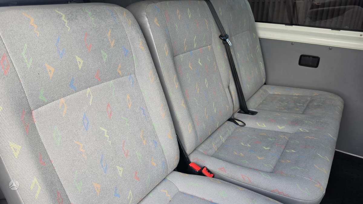 Volkswagen Transporter 2008 — photo 14