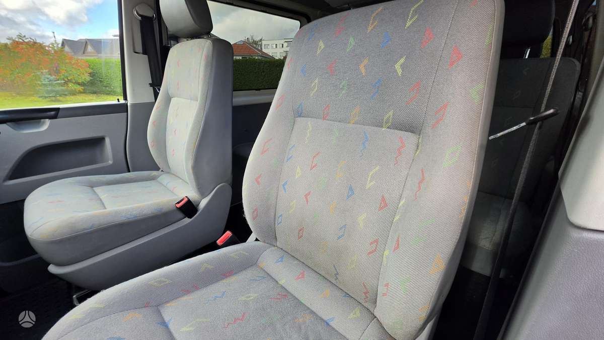 Volkswagen Transporter 2008 — photo 18