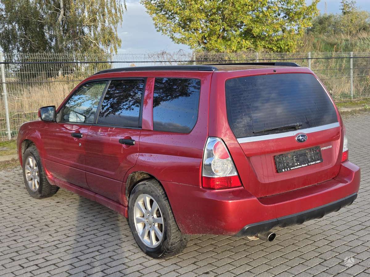 Subaru Forester 2006 — photo 14