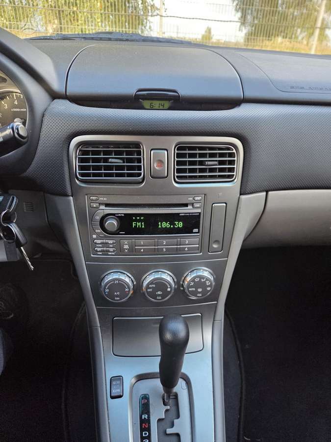 Subaru Forester 2006 — photo 17