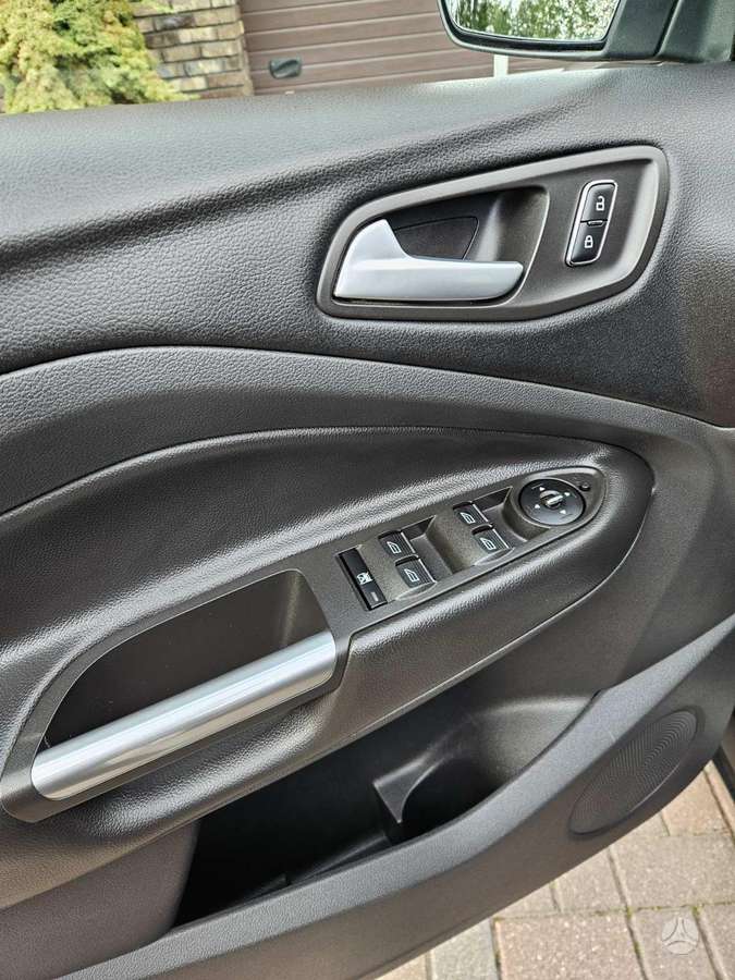 Ford Kuga 2013 — photo 16