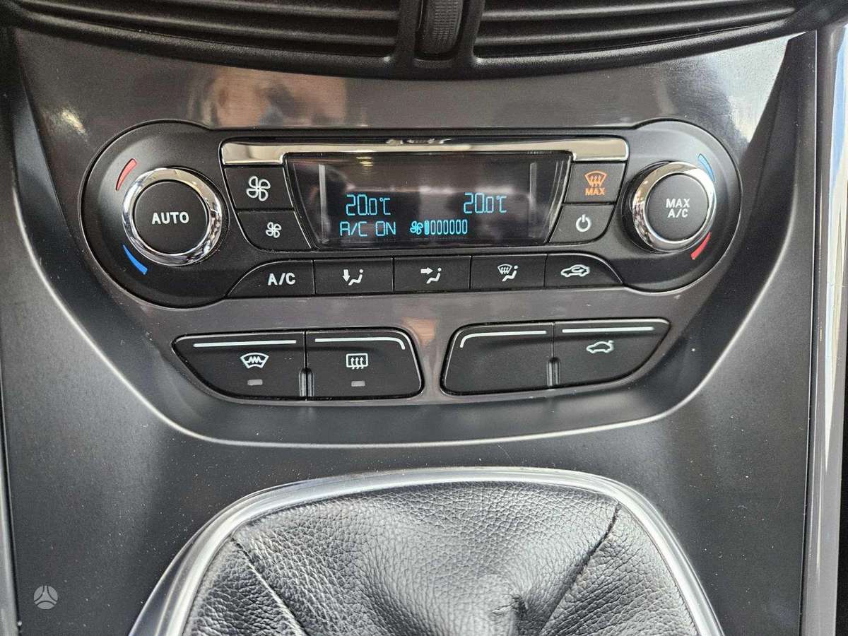 Ford Kuga 2013 — photo 19