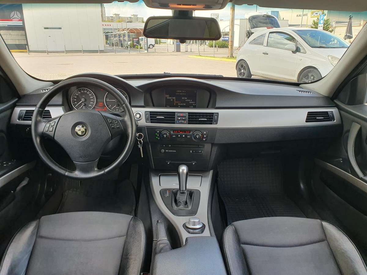 BMW 320 2006 — photo 7