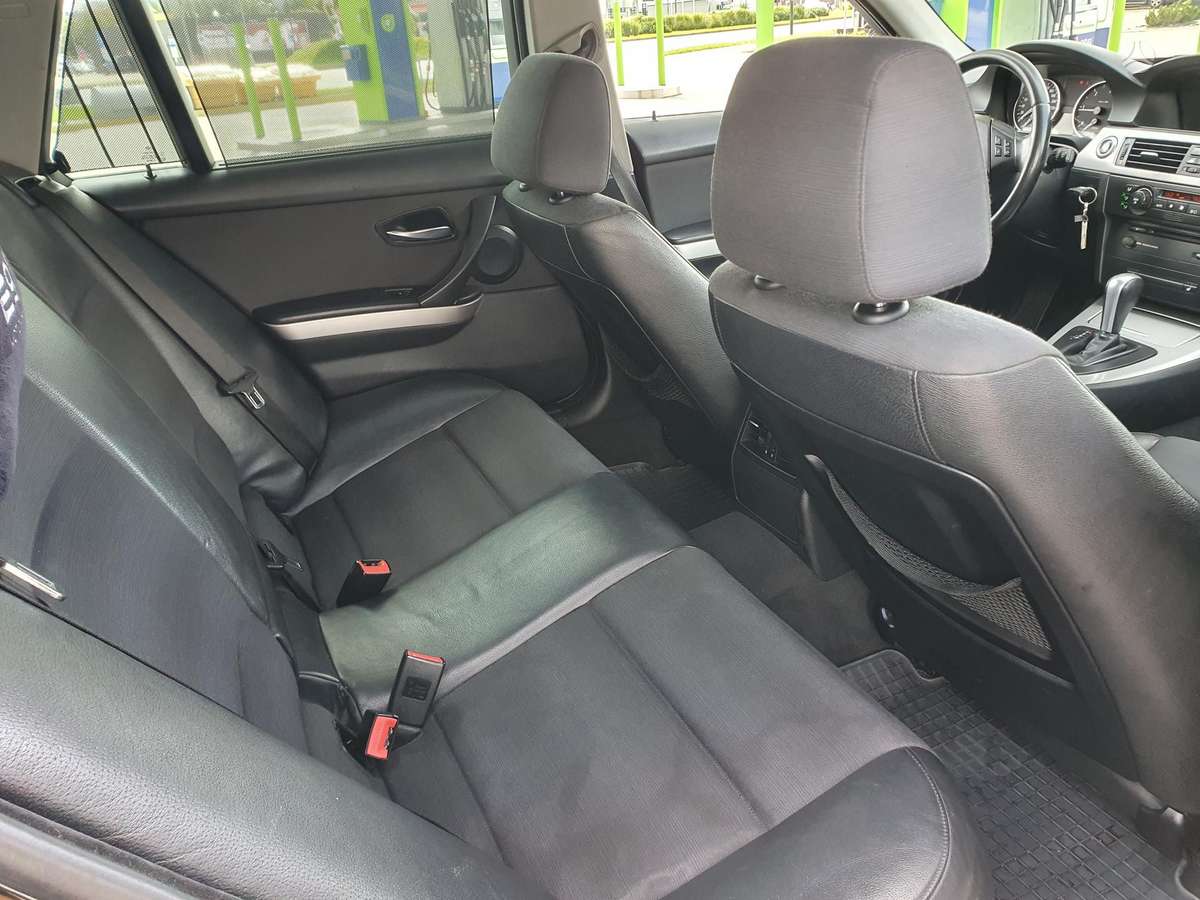 BMW 320 2006 — photo 9