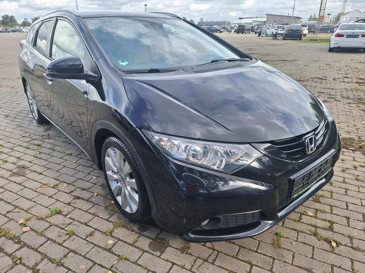Honda Civic 2014 — engine 1597 cm³, 120 HP (88kW)