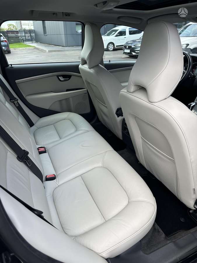 Volvo V70 2014 — photo 10