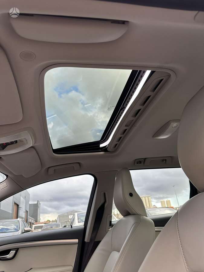 Volvo V70 2014 — photo 18