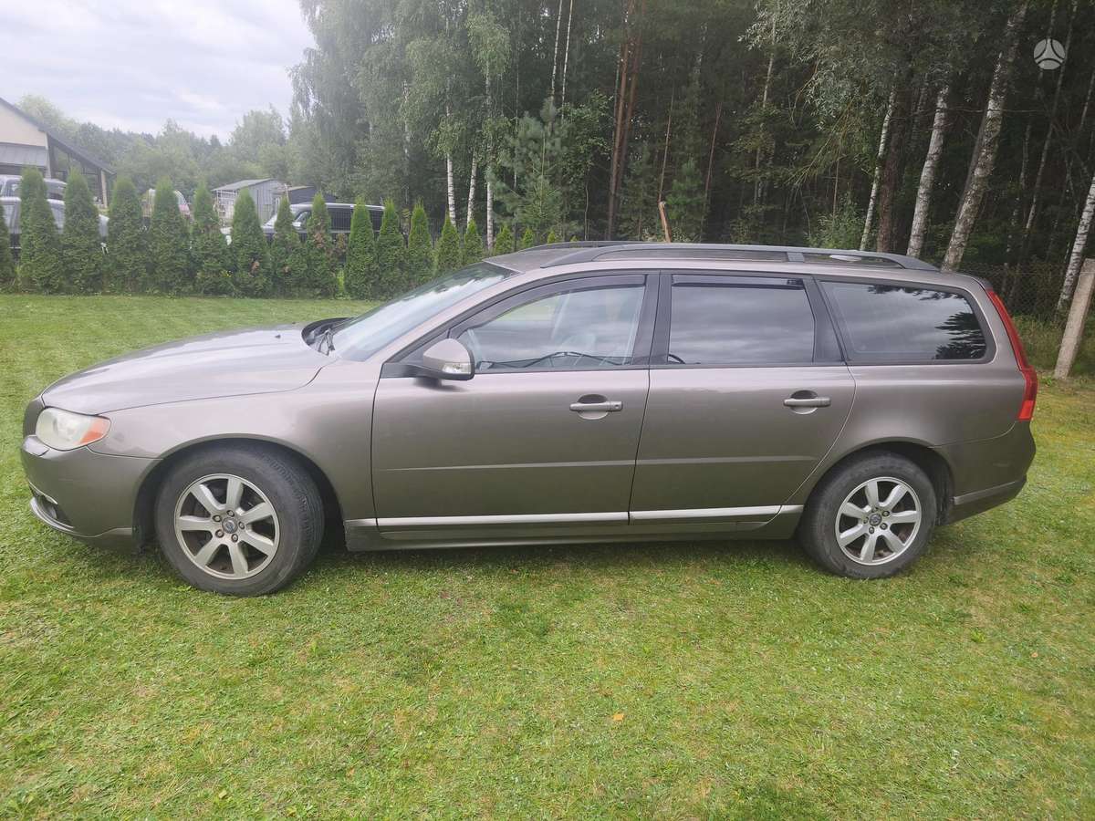 Volvo V70 2007 — photo 13