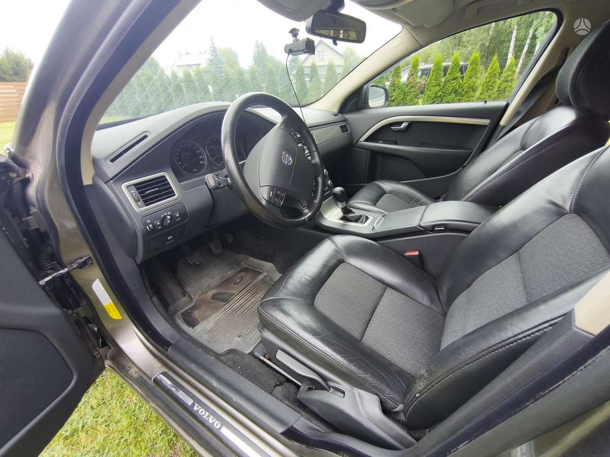 Volvo V70 2007 — engine 2521 cm³, 200 HP (147kW)