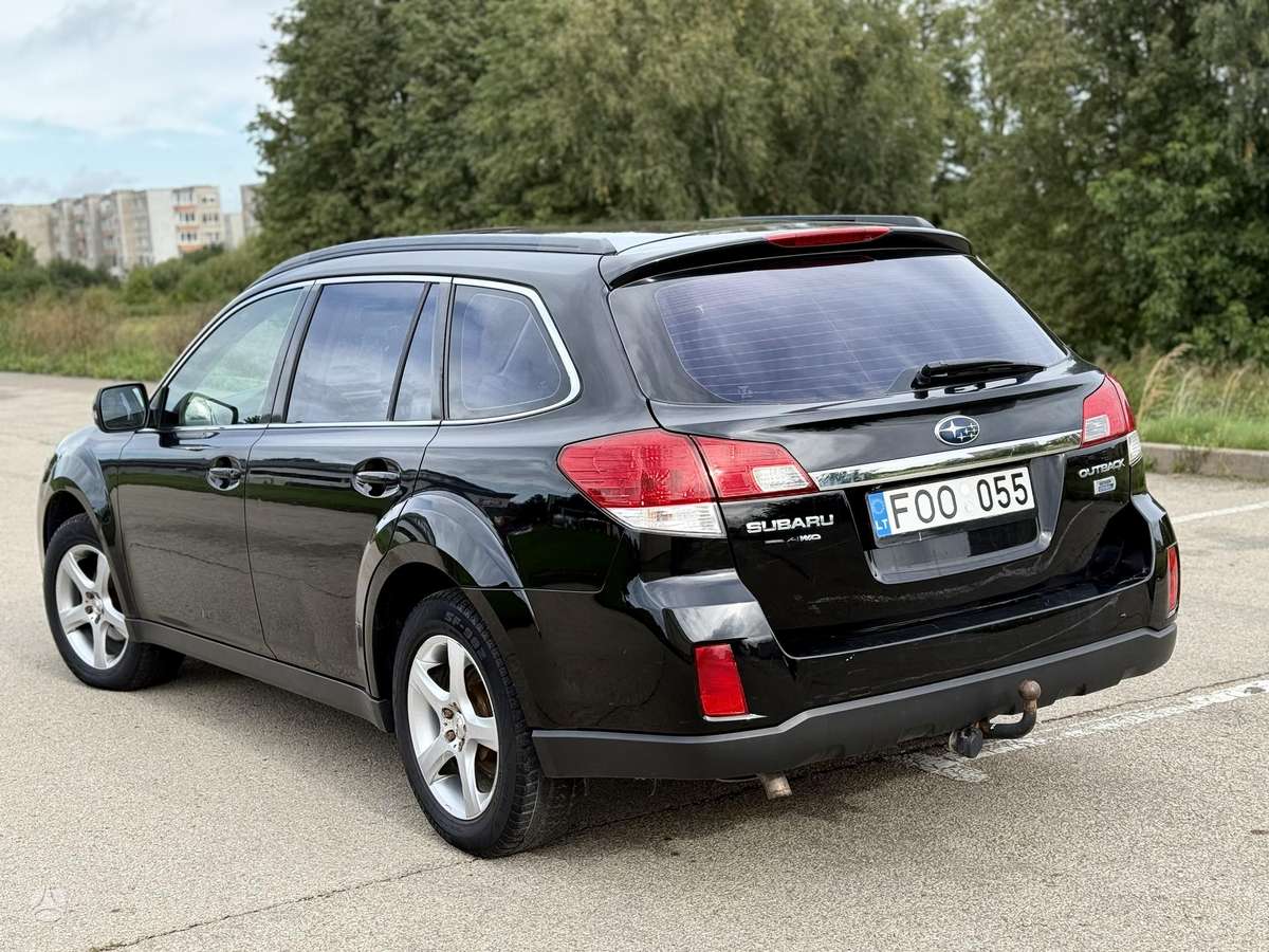 Subaru Outback 2011 — photo 6