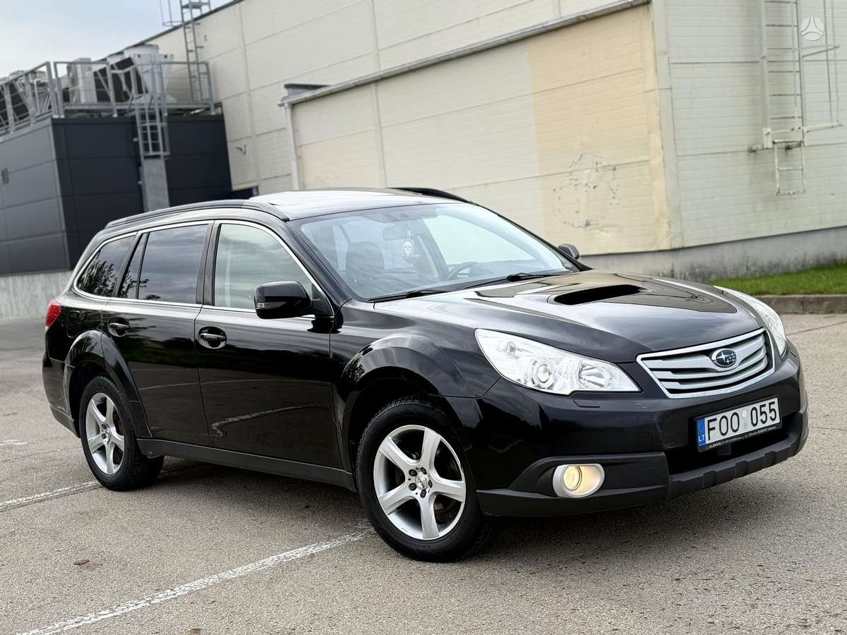 Subaru Outback 2011 — photo 7